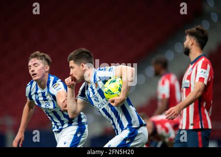 Madrid, Spanien. Mai 2021. Madrid, Spanien; 12.05.2021.- Atletico de Madrid gegen Real Sociedad Fußballspiel zur La Liga Spanien Spiel 36 im Wanda Metropolitano Stadion in Madrid statt. Real Sociedad-Spieler Igor Zubeldia erzielt das erste Tor. Quelle: Juan Carlos Rojas/Picture Alliance/dpa/Alamy Live News Stockfoto