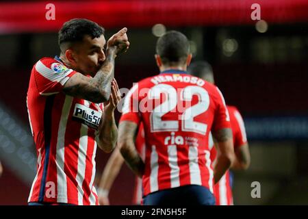 Madrid, Spanien. Mai 2021. Madrid, Spanien; 12.05.2021.- Atletico de Madrid gegen Real Sociedad Fußballspiel zur La Liga Spanien Spiel 36 im Wanda Metropolitano Stadion in Madrid statt. Atletico de Madrid Spieler Angel Correa erzielt den zweiten Treffer. Quelle: Juan Carlos Rojas/Picture Alliance/dpa/Alamy Live News Stockfoto