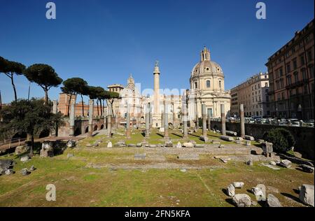 Italien, Rom, Trajans Forum, Basilika Ulpia und Trajans Säule Stockfoto