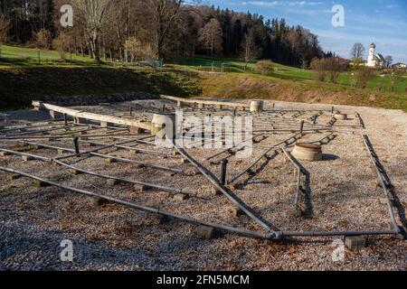 Abwasserbehandlung für kleine Siedlungen durch ein konstruiertes Feuchtgebiet Stockfoto