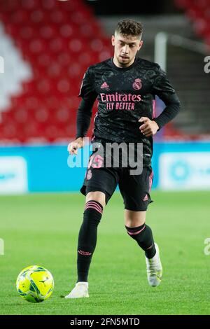 Granada, Italien. Mai 2021. Federico Valverde von Real Madrid während des spanischen Fußballspiels La Liga zwischen Granada CF und Real Madrid CF am 13. Mai 2021 im Nuevos Los Carmenes Stadion in Granada, Spanien - Phsoto Joaquin Corchero/Spanien DPPI/DPPI/LiveMedia Kredit: Unabhängige Fotoagentur/Alamy Live News Stockfoto