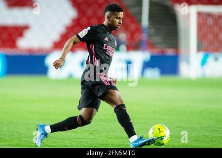 Granada, Italien. Mai 2021. Rodrygo geht von Real Madrid während der spanischen Meisterschaft La Liga Fußballspiel zwischen Granada CF und Real Madrid CF am 13. Mai 2021 im Nuevos Los Carmenes Stadion in Granada, Spanien - Phsoto Joaquin Corchero/Spanien DPPI/DPPI/LiveMedia Kredit: Unabhängige Fotoagentur/Alamy Live Nachrichten Stockfoto