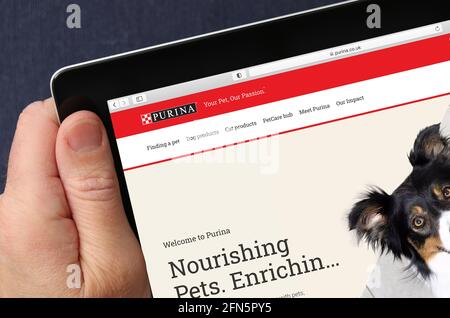 Purina-Website auf einem iPad angesehen. (Nur für redaktionelle Zwecke) Stockfoto