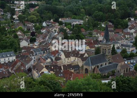 Chevreuse Village vom Schloss La Madeleine aus gesehen - Yvelines - Ile-de-France - Frankreich Stockfoto