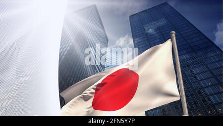 Abstrakte graue geometrische Formen über japanischer Flagge gegen hohe Gebäude Im Hintergrund Stockfoto