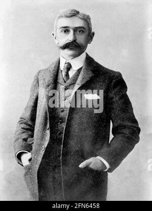 Pierre de Coubertin. Porträt des Gründers der Olympischen Spiele der Moderne, Charles Pierre de Frédy, Baron de Coubertin (1863-1937), um 1915 Stockfoto