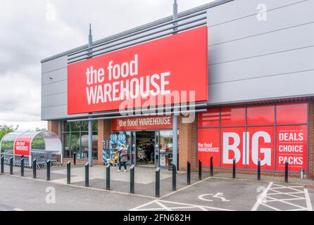 Eine Filiale des Lebensmittelsuperstore Food Warehouse, einer Untermarke der isländischen Supermarktkette. Stockfoto