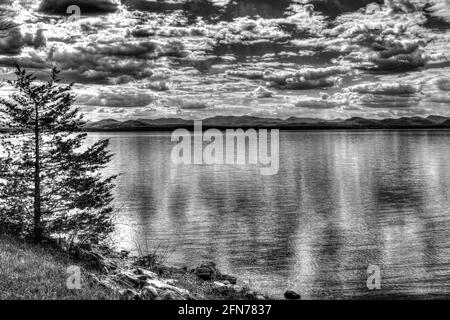 Lake Champlain Blick auf die Adirondack Mountain Range von Charlotte, Vermont Stockfoto