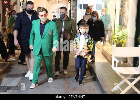 Sir Elton John Urlaub auf Capri (Italien) mit Ehemann David Und ihre Kinder Zachary und Elia Stockfoto