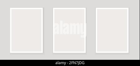 Mockup, Rahmen Wand Kunst Vektor. Drei leere Poster, Bild an der Wand. Leere Bilderrahmen auf grauem Hintergrund isoliert. Leere Rahmenvorlage für Ihre s Stock Vektor