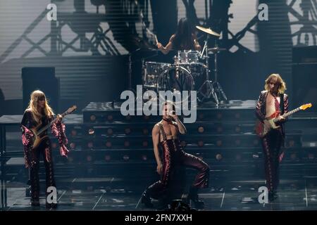 Rotterdam, Niederlande. Mai 2021. Maneskin (Damiano David, Victoria De Angelis, Thomas Raggi, Ethan Torchio), die Italien bei der Probe des Eurovision Song Contest 2021 mit dem Lied Zitti e buoni vertreten. Kredit: Nearchos/Alamy Live Nachrichten Stockfoto