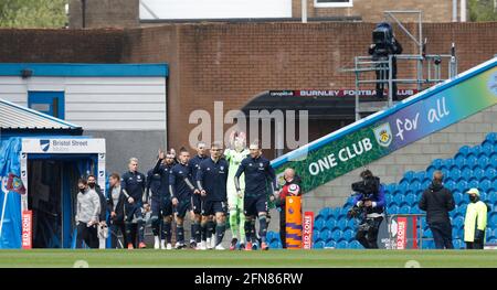 Burnley, Großbritannien. Mai 2021. Leeds betreten das Stadion während des Premier League-Spiels in Turf Moor, Burnley. Bildnachweis sollte lauten: Darren Staples/Sportimage Credit: Sportimage/Alamy Live News Stockfoto