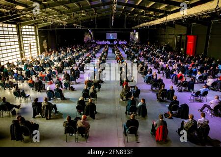 Braunschweig, Deutschland. Mai 2021. Mitglieder der AfD nehmen an einer speziellen Parteikonferenz der AfD Niedersachsen Teil. Quelle: Moritz Frankenberg/dpa/Alamy Live News Stockfoto