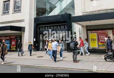 Bristol, Großbritannien. Mai 2021. Nach 242 Jahren werden Debenhams-Läden heute aus der High Street verschwinden. Abgebildet ist Debenhams in Broadmead Bristol. Kredit: JMF Nachrichten/Alamy Live Nachrichten Stockfoto