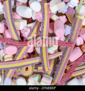 Bunte Süßwaren-Marschmalven und Marmelade für den Hintergrund Stockfoto