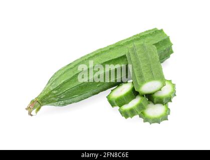 Luffa Acutangula isoliert auf weißem Hintergrund Stockfoto