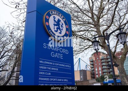 London: 2021. März: Stamford Bridge, das Heimstadion des Chelsea Football Clubs an der Fulham Road im Südwesten Londons Stockfoto