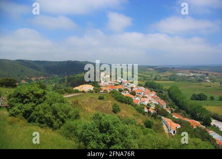 Blick vom Schloss auf die Stadt, Aljezur, Portugal Stockfoto