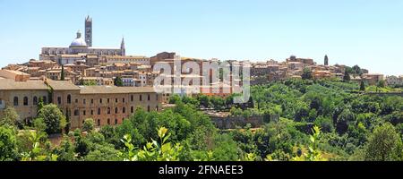 Panoramablick auf Siena in der Toskana. Italien. Stockfoto