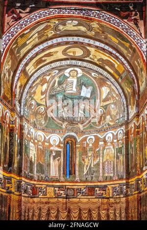 Abbildung von Fresco. Sant Climent de Taüll romanische Kirche. Taüll,Vall de Boí, Lleida, Katalonien, Spanien Stockfoto