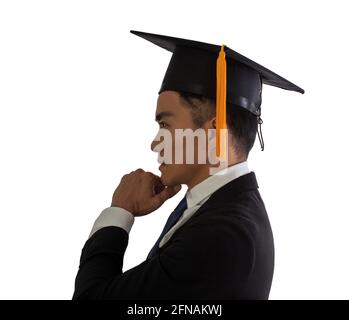 Seitenansicht des selbstbewussten jungen, hübschen Gesichts eines Abschlussmanns Stockfoto