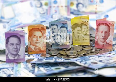Verschiedene philippinische Banknoten Hintergrundbilder Stockfoto