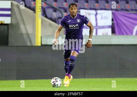 15-05-2021: Voetbal: RSC Anderlecht / KRC Genk: Brussel ANDERLECHT, BELGIEN - MAI 15: Michael Murillo von RSC Anderlecht kontrolliert den Ball während des Stockfoto