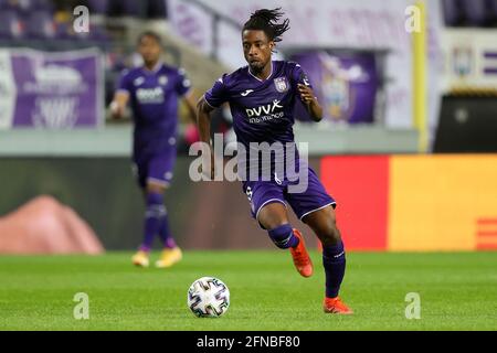 15-05-2021: Voetbal: RSC Anderlecht / KRC Genk: Brussel ANDERLECHT, BELGIEN - MAI 15: Majeed Ashimeru vom RSC Anderlecht kontrolliert den Ball während des Stockfoto