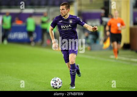 15-05-2021: Voetbal: RSC Anderlecht / KRC Genk: Brussel ANDERLECHT, BELGIEN - MAI 15: Bogdan Mykhaylychenko von RSC Anderlecht kontrolliert den Ball durin Stockfoto