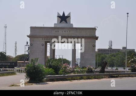 Black Star Memorial in der Nähe des Black Star Square in Accra, Ghana. Stockfoto