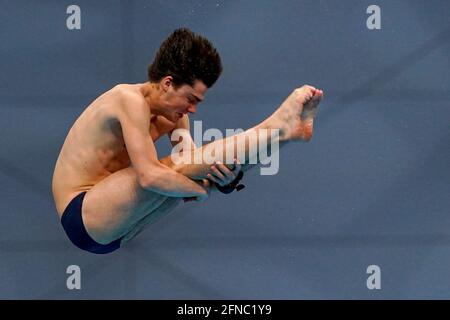 Budapest, Ungarn. Mai 2021. BUDAPEST, UNGARN - 16. MAI: Riccardo Giovanni aus Italien tritt auf der Men 10m Platform Preliminary während der len European Aquatics Championships an Tauchen in der Duna Arena am 16. Mai 2021 in Budapest, Ungarn (Foto von Andre Weening/Orange Picics) Credit: Orange Pics BV/Alamy Live News Stockfoto