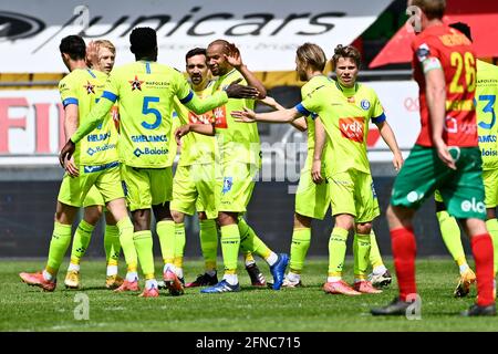 Gents Spieler feiern nach dem Tor während eines Fußballmatches zwischen KV Oostende und KAA Gent, Sonntag, 16. Mai 2021 in Oostende, am Tag 4 von 6 der 'E Stockfoto
