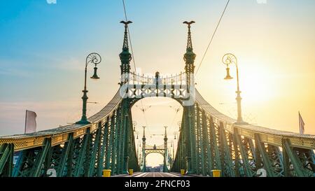 Metall-Freiheitsbrücke an der Donau in Budapest Stockfoto