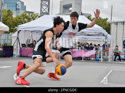 Tokio, Japan. Mai 2021. Die Spieler treten am Sonntag, den 16. Mai 2021, im Aomi Urban Sports Park in Tokio, Japan, beim 3x3 Basketball-Testevent „READY STEADY TOKYO“ der Olympischen Spiele 2020 in Tokio an. Foto von Keizo Mori/UPI Credit: UPI/Alamy Live News Stockfoto