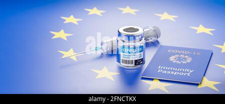 Immunity Passport for Europe Konzept: Eine Ampulle mit Covid-19-Impfstoff, eine Spritze und ein Modell mit einem Immunitätspass auf EU-Flagge in blau mit Yello Stockfoto