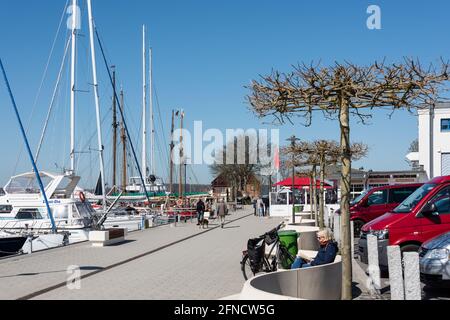 Im Hafen von Laboe am Ausgang der Kieler Förde in Die Ostsee Stockfoto