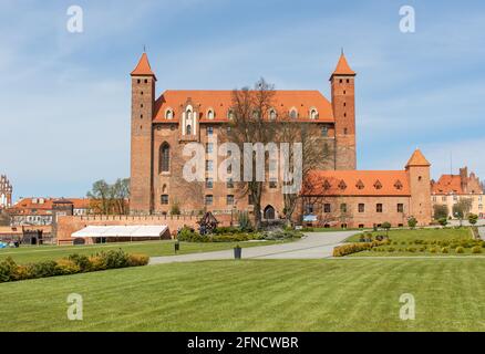 Gniew, Polen - Gniew liegt auf der linken Rückseite der Weichsel und ist berühmt für seine wunderbare mittelalterliche Architektur und seine gotische Backsteinburg Stockfoto