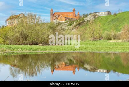 Gniew, Polen - Gniew liegt auf der linken Rückseite der Weichsel und ist berühmt für seine wunderbare mittelalterliche Architektur und seine gotische Backsteinburg Stockfoto