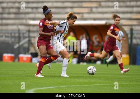 Rom, Italien. Mai 2021. Cristiana Girelli von Juventus während des Serie A Frauenmatches zwischen AS Roma und Juventus im Stadio Tre Fontane am 16. Mai 2021 in Rom, Italien./LiveMedia Kredit: Unabhängige Fotoagentur/Alamy Live News Stockfoto