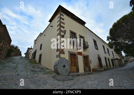 Altes Kolonialgebäude in Real de Catorce die historische Geisterstadt San Luis Potosi in Mexiko. Stockfoto