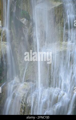 Sallent Cascade (Rupit) aus der Sicht der Wasserfälle (Collsacabra, Katalonien, Spanien) ESP: Salto de Sallent de Rupit desde el mirador Stockfoto