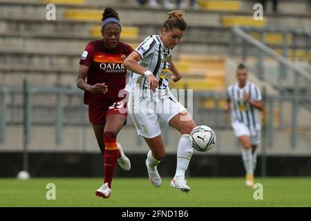 Rom, Italien. Mai 2021. Cristiana Girelli (Juventus) in Aktion während des TIMvision-Spiels der Serie A zwischen AS Roma und Juventus Women im Stadio Tre Fontane in Rom, Italien, am 16. Mai 2021. (Foto von Giuseppe Fama/Pacific Press/Sipa USA) Quelle: SIPA USA/Alamy Live News Stockfoto