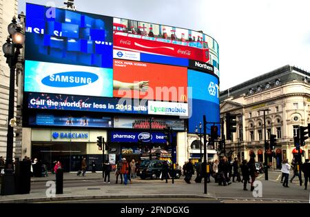 Plakatwände Piccadily Circus London Stockfoto