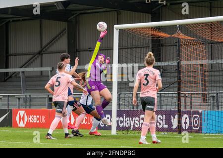 London, Großbritannien. Mai 2021. Fran Kitching (20 Sheffield United) mit einem großen Spar beim Vitality Womens FA Cup-Spiel zwischen Tottenham Hotspur und Sheffield United im Hive in London, England. Kredit: SPP Sport Pressefoto. /Alamy Live News Stockfoto