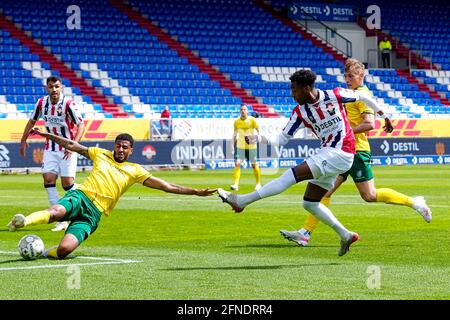 TILBURG, NIEDERLANDE - 16. MAI: Martin Angha von Fortuna Sittard, Mike Tresor von Willem II. Und Zian Flemming von Fortuna Sittard während des Eredivisie-Spiels zwischen Willem II. Und Fortuna Sittard am 16. Mai 2021 im Koning Willem II. Stadion in Tilburg, Niederlande (Foto: Geert van Erven/Orange Picches) Stockfoto