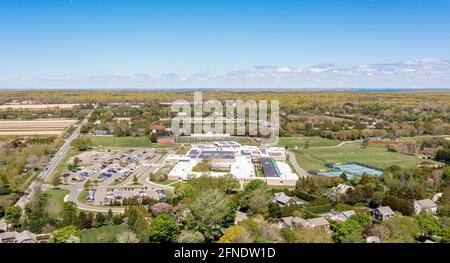 Luftaufnahme der East Hampton High School, East Hampton, NY Stockfoto