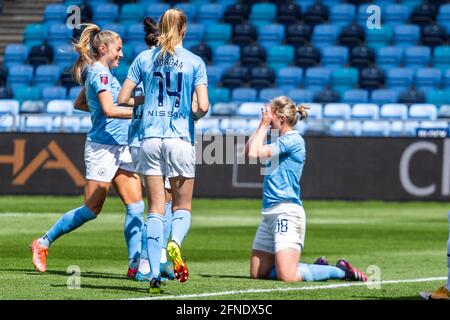 Manchester, Großbritannien. Mai 2021. MANCHESTER, ENGLAND - 16. MAI: TORFEIER - Ellen White vom Manchester City WFC während des Vitality Women's FA Cup Fünfte Runde zwischen Manchester City und West Ham United Women im Academy Stadium, Manchester, UK am 16. Mai 2021 Credit: Action Foto Sport/Alamy Live News Stockfoto