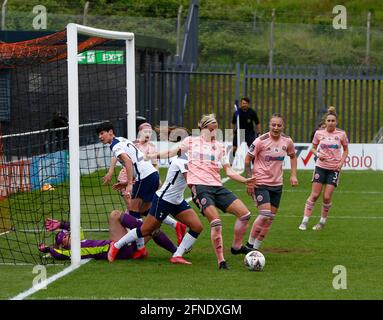 Barnett, Großbritannien. Mai 2021. EDGWARE, ENGLAND - MAI 16: Leandra Little of Sheffield United Womenduring the Vitality Women's FA Cup Fünfte Runde zwischen Tottenham Hotspur und Sheffield United im Hive Stadium, Barnett UK am 16. Mai 2021 Credit: Action Foto Sport/Alamy Live News Stockfoto