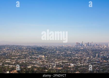 Weite Sicht auf den Sonnenuntergang über der Stadt Los Angeles Stockfoto