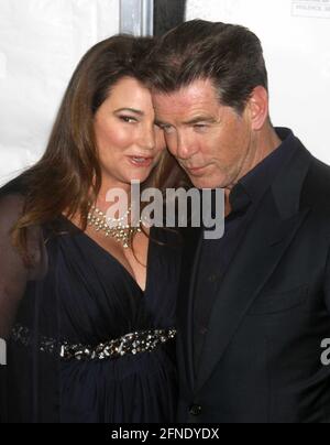 Pierce Brosnan & Wife Keely 2010 Foto von John Barrett/PHOTOlink Stockfoto
